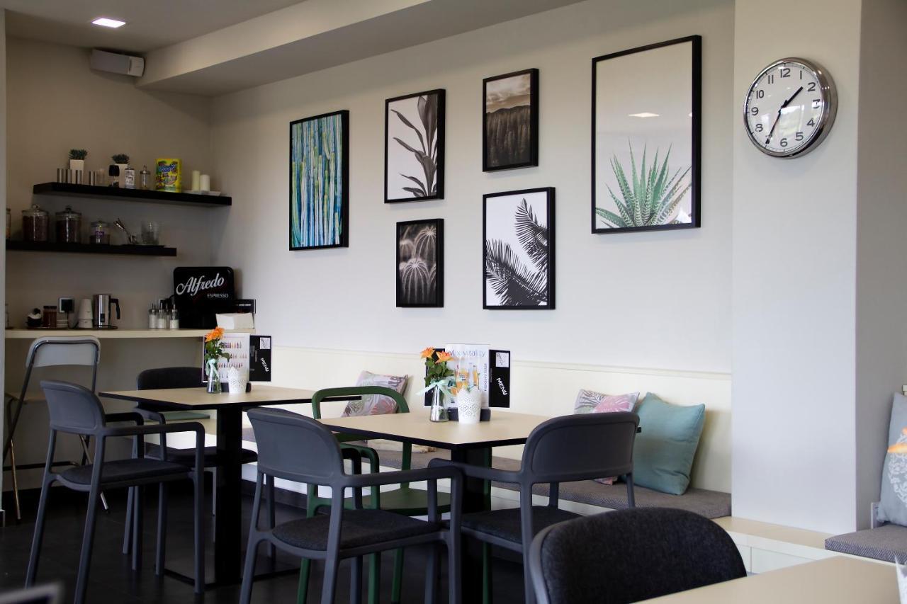 Penzion Cafe Na Svahu เคบ ภายนอก รูปภาพ