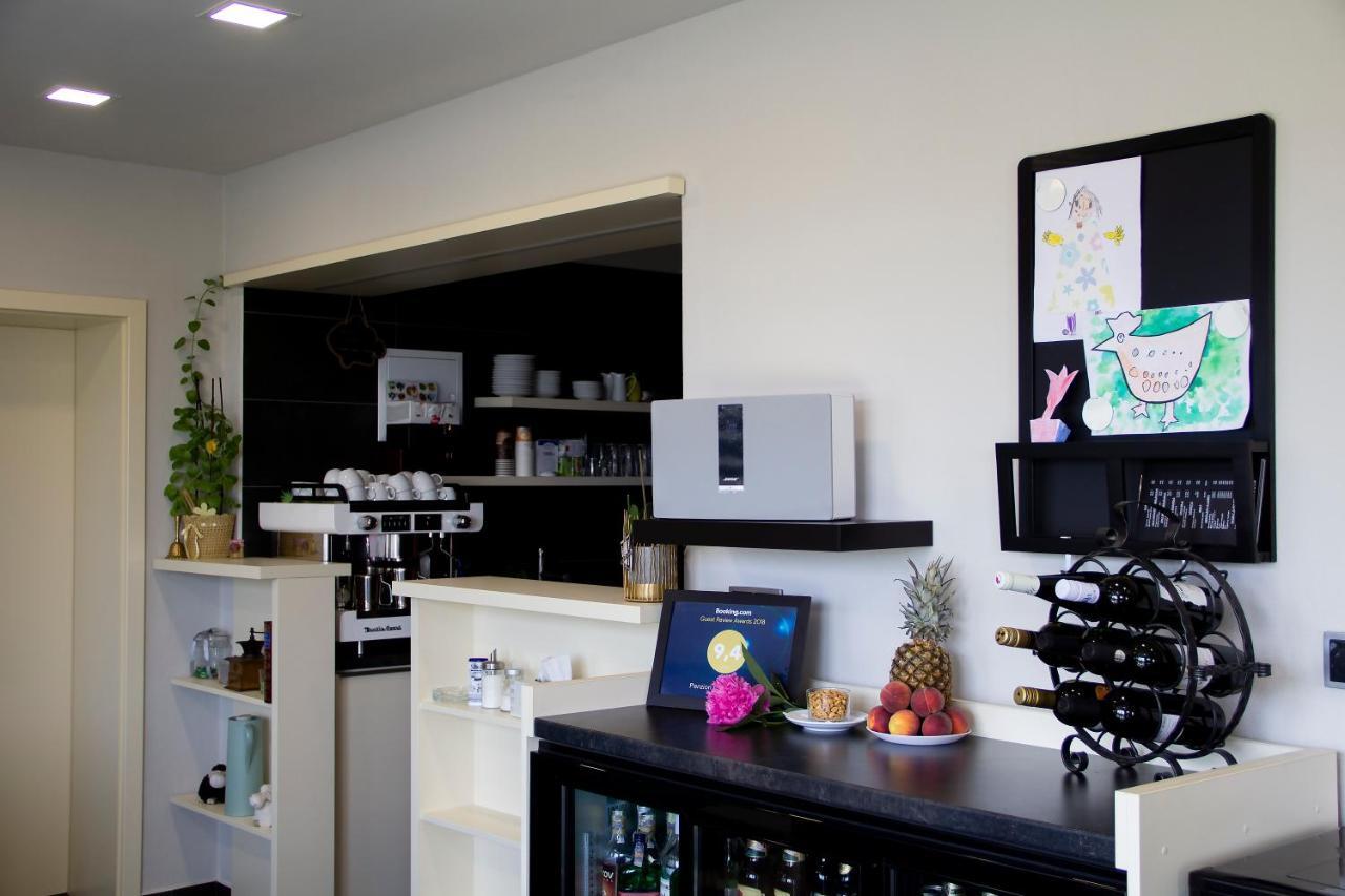 Penzion Cafe Na Svahu เคบ ภายนอก รูปภาพ